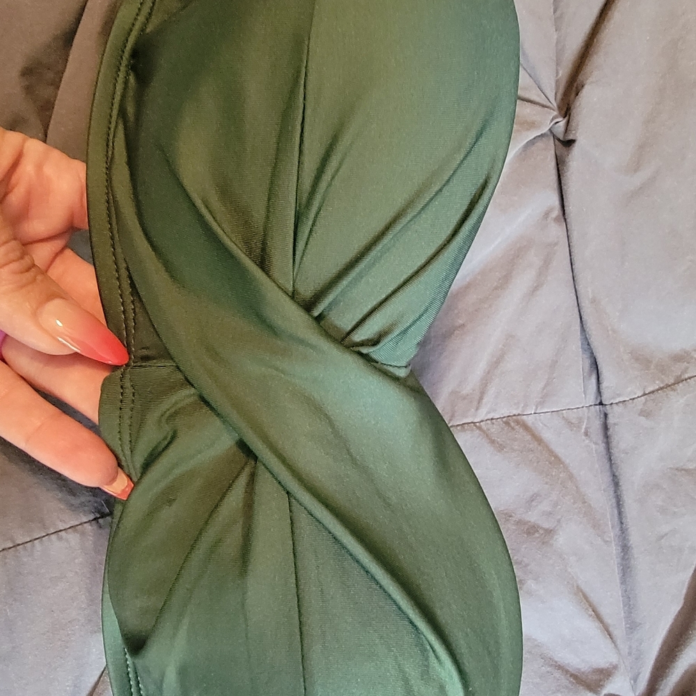 Strapless Swim Top, Shell style cup, Green, Size Small/Medium - Picture 3 of 3